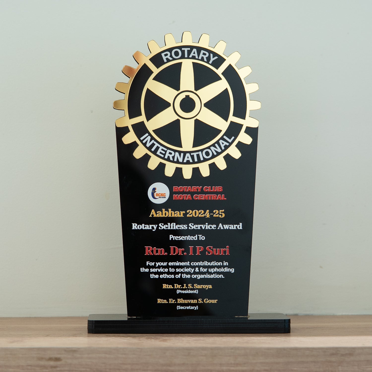 Customize Premium Acrylic Trophy For any Event